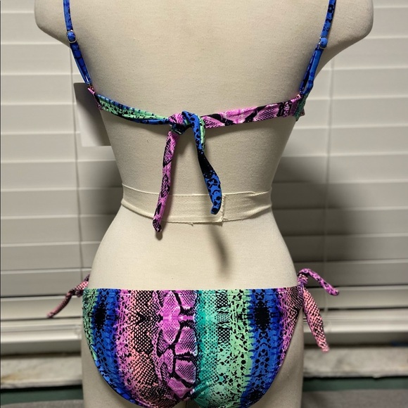 California sunshine two piece bikini - Picture 5 of 12